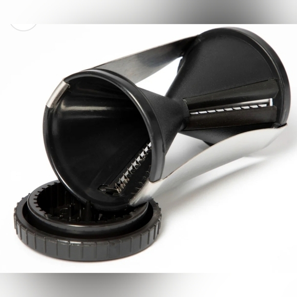 Black Spiral Vegetable Slicer Plus Avocado Tool - Picture 2 of 6